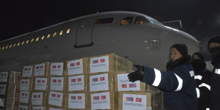 Сири рүү 5 тн махан нөөш, 1 тн лаа, 500 ширхэг хөнжил тусламж болгон илгээв