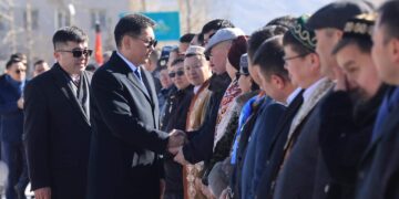 Ерөнхийлөгч Баян-Өлгий аймагт ажиллаж байна