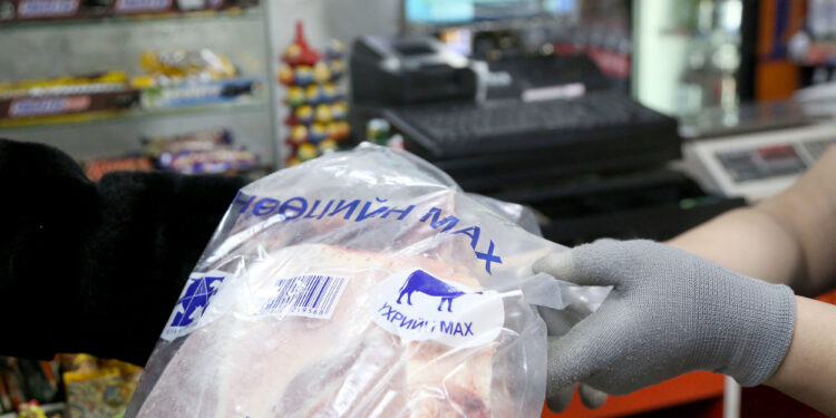 Нөөцийн үхрийн махыг 10700, хониных 8600, ямаанны махыг 6400 төгрөгийн үнээр борлуулж байна