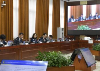 Ард иргэдээ шүүдэг хаад ноёдтой боллоо!