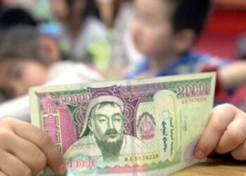 Зээлийн байртай, хөл дүүжлэх унаатай болсонд уучлаарай үрс минь