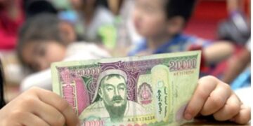 Зээлийн байртай, хөл дүүжлэх унаатай болсонд уучлаарай үрс минь