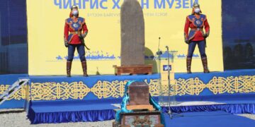 Яруу найрагч Г.Мэнд-Ооёо 2024 оныг Монгол бичиг, соёлын жил болгох уриалга гаргалаа