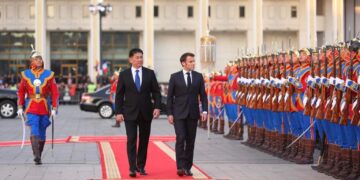 Эммануэл Макрон Монголд ирээд юу ярив