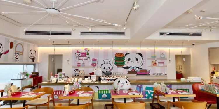 Панданы сэдэвчилсэн кафе, дэлгүүрт саатаарай