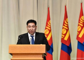 Гаалийн дарга нарыг шүргэдэггүй “Шүүр”-ээр залуусыг шүүрдэнэ гэв үү, Р.Отгонжаргал дарга аа