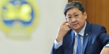 Ч.Хүрэлбаатар: Гадаадын хөрөнгө оруулалттай банк оруулж ирэх ёстой