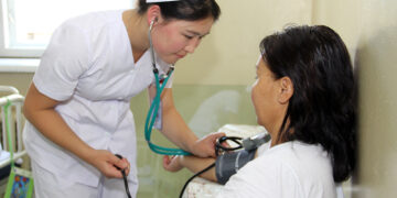 Залуу сувилагч нарт зориулсан тэтгэлэгт хөтөлбөр зарлажээ