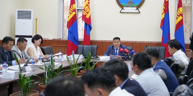 Наадмын өмнө Солонгосоос 650 автобусны эхний ээлжийг оруулж ирнэ