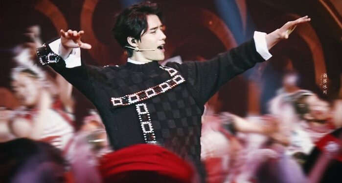 Хятадын шинэ од өвөрмонгол дуучин Аянга