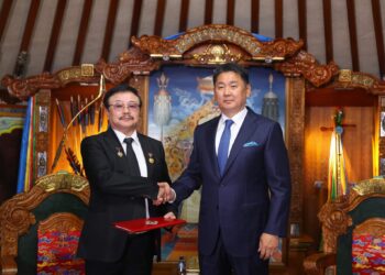 Л.Балхжавын бүтээлүүдэд Төрийн шагнал хүртээлээ