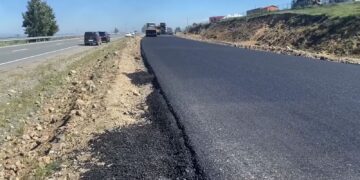 Дарханы замын суурь болон өнгө хучилтын ажлыг 9-р сард дуусгана