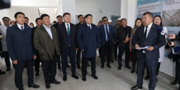 Ерөнхий сайд Архангай аймгийн нэгдсэн эмнэлгийн барилгын явц, шинэ суурьшлын бүсийн төлөвлөлттэй танилцлаа