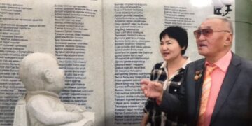 Ардын уран зохиолч Шаравын Сүрэнжав: Миний үйл хэргийн үргэлжлэл охин минь билээ