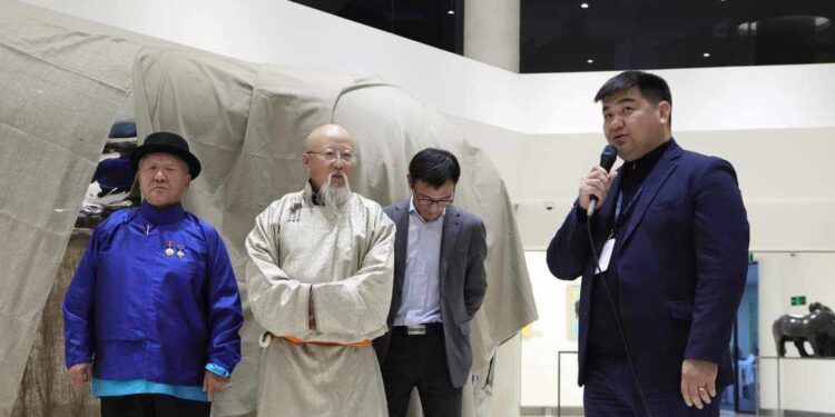 Монголын уран зураач, Хятадын уран барималч хоёрын хамтарсан “PAX MONGOLICA” үзэсгэлэн нээлтээ хийлээ