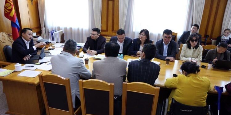 Хөгжлийн бэрхшээлтэй иргэдийн эрхийг хангах талаар гал унтраасан шийдвэр гаргахгүй гэж амлав