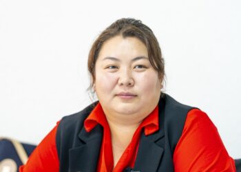 Э.Мөнхнасан: Машиндаа цахим гэрчилгээ наалгахад нэг минут л болно