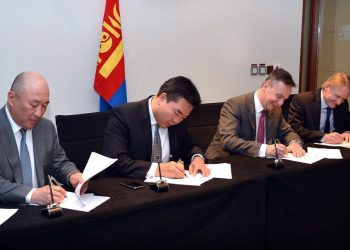 Дубайн гэрээг Жан Себастиан Жакийн гал тогооны өрөөнд тохиролцсон гэв үү?