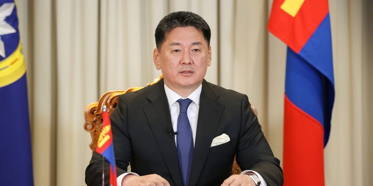 Ө.Золбаяр: Гадныханд газар эзэмшүүлсэн гэх асуудлыг яаралтай шалгаж хариуцлага тооцохыг Ерөнхийлөгч чиглэл болголоо