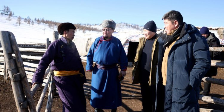 УИХ-ын дарга Г.Занданшатар орон нутагт ажиллаж байна