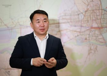 Ц.Төрхүү: Нийтийн эзэмшлийн зам, талбай хогтой, халтиргаатай байвал дүүргийн Засаг дарга ажлаа хийхгүй байна гэсэн үг