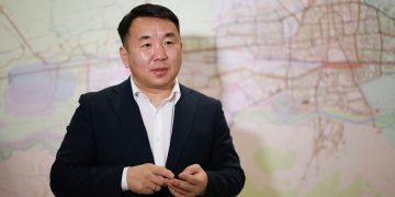 Ц.Төрхүү: Нийтийн эзэмшлийн зам, талбай хогтой, халтиргаатай байвал дүүргийн Засаг дарга ажлаа хийхгүй байна гэсэн үг