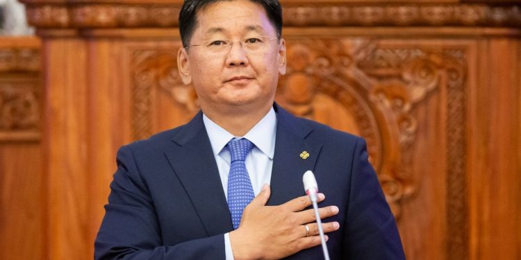 Амиа алдсан алба хаагчдын ар гэрт 3 өрөө байр өгдөг хууль санаачилна