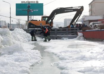 Сэлбэ голын гүнд суваг нээж, урсгалыг сайжруулахаар ажиллаж байна