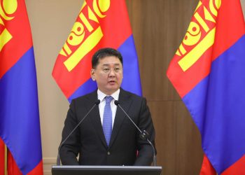 Газарт хууль бусаар эзэн суусан хүмүүстэй хатуу тэмцэхийг Ерөнхийлөгч санууллаа