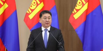 Газарт хууль бусаар эзэн суусан хүмүүстэй хатуу тэмцэхийг Ерөнхийлөгч санууллаа