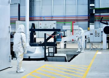 Аккумляторыг дахин боловсруулах анхны үйлдвэр үүдээ нээлээ