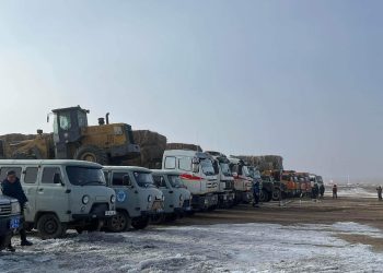 Алтанширээ, Дэлгэрэх, Иххэт сумд руу улс, аймгийн Онцгой комиссын тусламж, дэмжлэгийн цуваа хөдөллөө