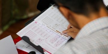 2026 оноос ЭЕШ-д өөрчлөлт оруулж бүх сурагчаас "Суралцах чадварын шалгалт" авдаг болно