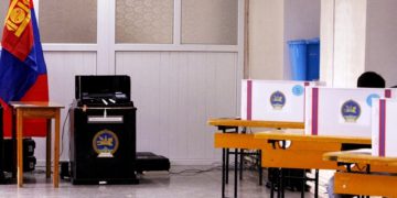 Гадаадад байгаа сонгогчид санал өгөх хүсэлтээ биечлэн, утсаар, цахим шуудангаар өгч болно