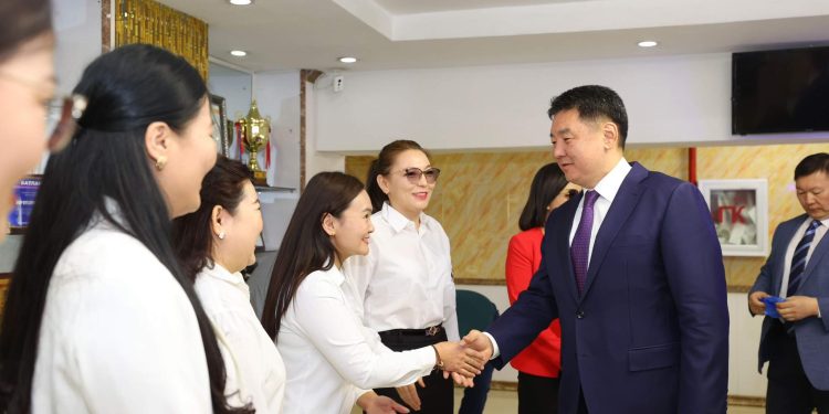 Хөгжлийн бэрхшээлтэй хүүхдийн асрамжийн төв байгуулна