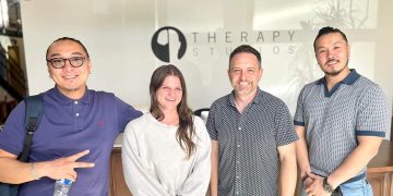 Фантастикынхан Холливудын томчуудтай уулзаж нууцаас нь суралцжээ