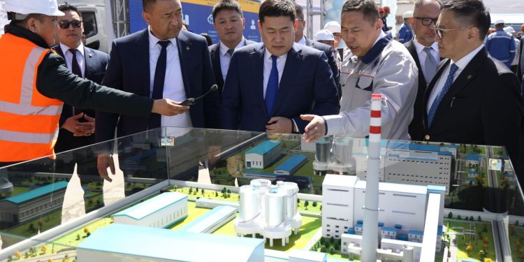 Л.Оюун-Эрдэнэ: Боомтын боомийг тайлсан шиг эрчим хүчний реформыг эрчимжүүлнэ