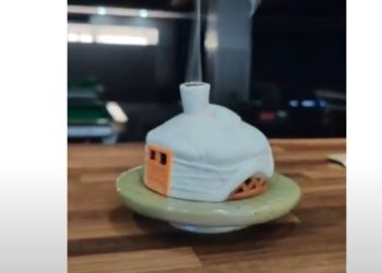 Шаазангаар гэр хэлбэртэй бойпор урладаг уран гартан Галтай