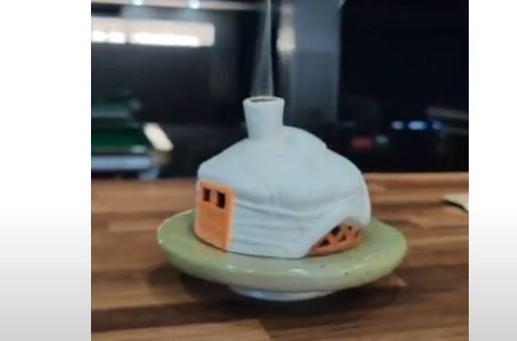 Шаазангаар гэр хэлбэртэй бойпор урладаг уран гартан Галтай