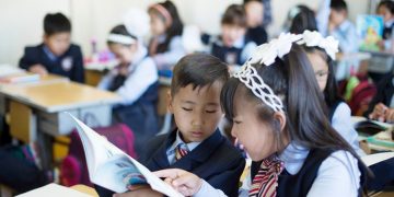 Гурван ээлжээр хичээллэх эрсдэл үүссэн сургуулиудын барилгыг өргөтгөнө