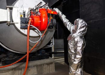 Ашиглалтаас гарсан хар тугалганы батарейг дахин боловсруулдаг боллоо