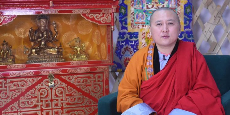 Хамба лам Д.Жавзандорж: Хүн бүр ёс зүйг эрхэмлэн буяны зүгт шамдаарай