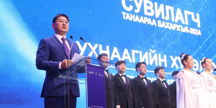 Сувилагчдын нийгмийн асуудал, сувилахуйн тусламж, үйлчилгээг сайжруулахын төлөө бүх талын дэмжлэг үзүүлнэ