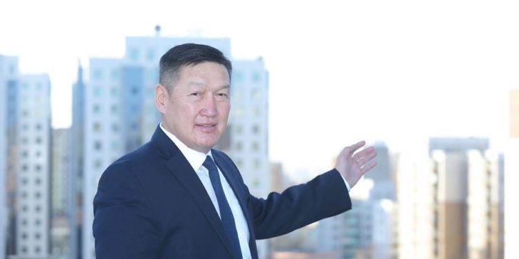 Б.Ариунболд: Крандуулж ирсэн Х.Нямбаатар нийслэлчүүдийн газар өмчлөх эрхийг хориглочихлоо