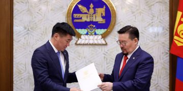 Хувь хүний орлогын албан татварын тухай хуульд нэмэлт, өөрчлөлт оруулах хуулийн төслийг өргөн мэдүүлэв