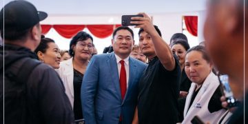 Л.Оюун-Эрдэнийн Засгийн газар зоригтой, хурдтай, сайн ажиллаж байгаа учир бодлогоо үргэлжлүүлэх ёстой