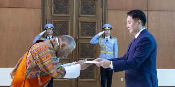 Бутаны Хаант улсаас Монгол Улсад суух Элчин сайд итгэмжлэх жуух бичгээ өргөн барилаа