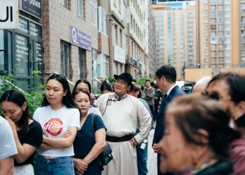 Л.Оюун-Эрдэнэ: Энэ сонгуулиар ард иргэд өнгөрсөн 30 жилийг дүгнэх гэж байна