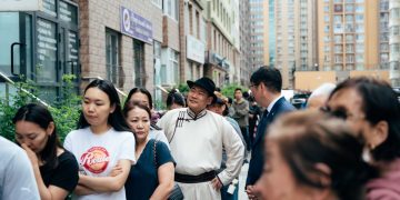 Л.Оюун-Эрдэнэ: Энэ сонгуулиар ард иргэд өнгөрсөн 30 жилийг дүгнэх гэж байна