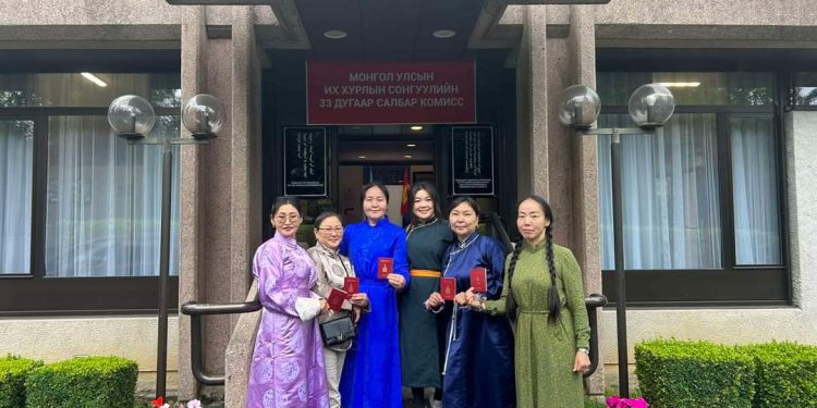 Гадаадад байгаа иргэдээс санал авах ажиллагаа үргэлжилж байна